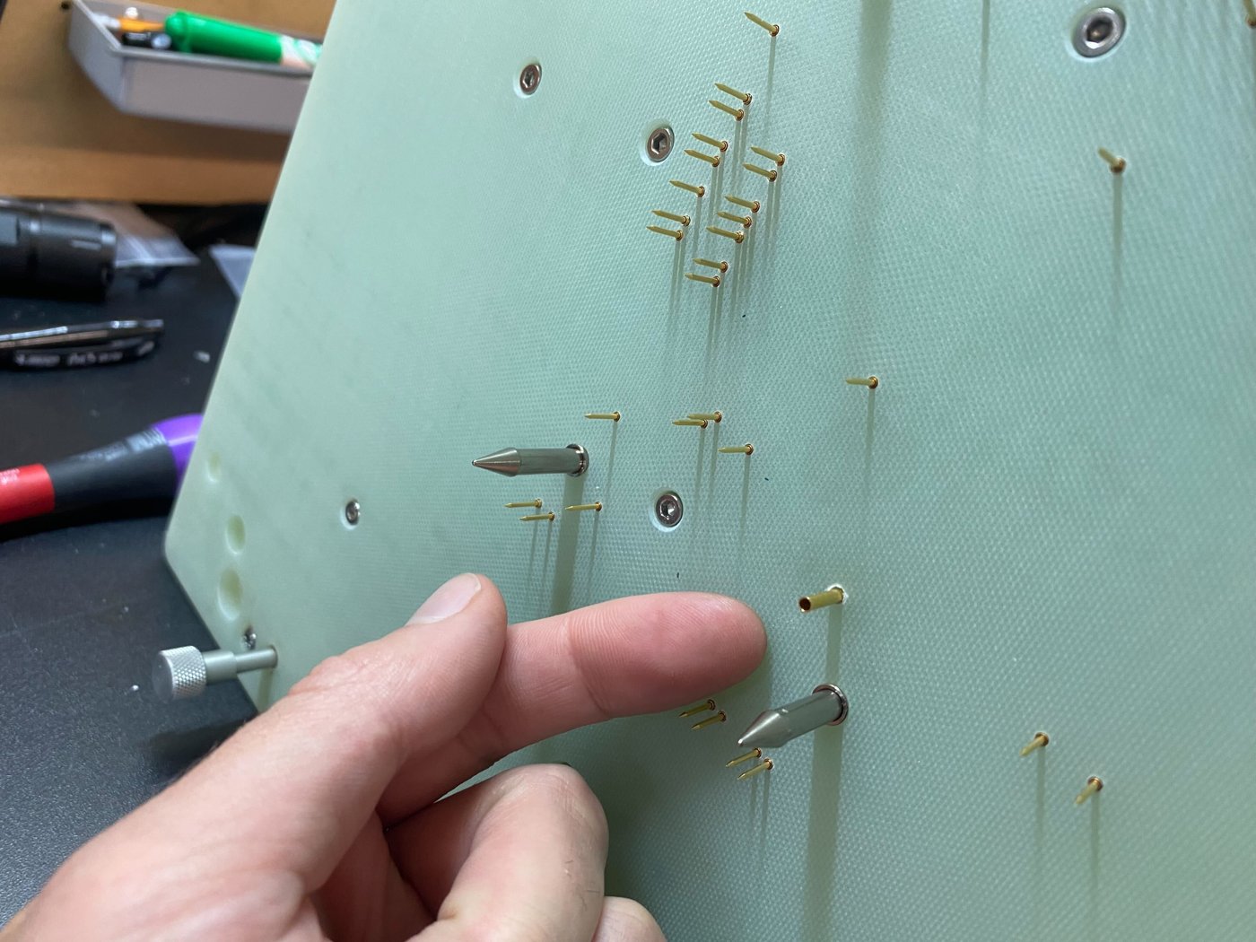 Inserting the KS-215 receptacle into the probe plate