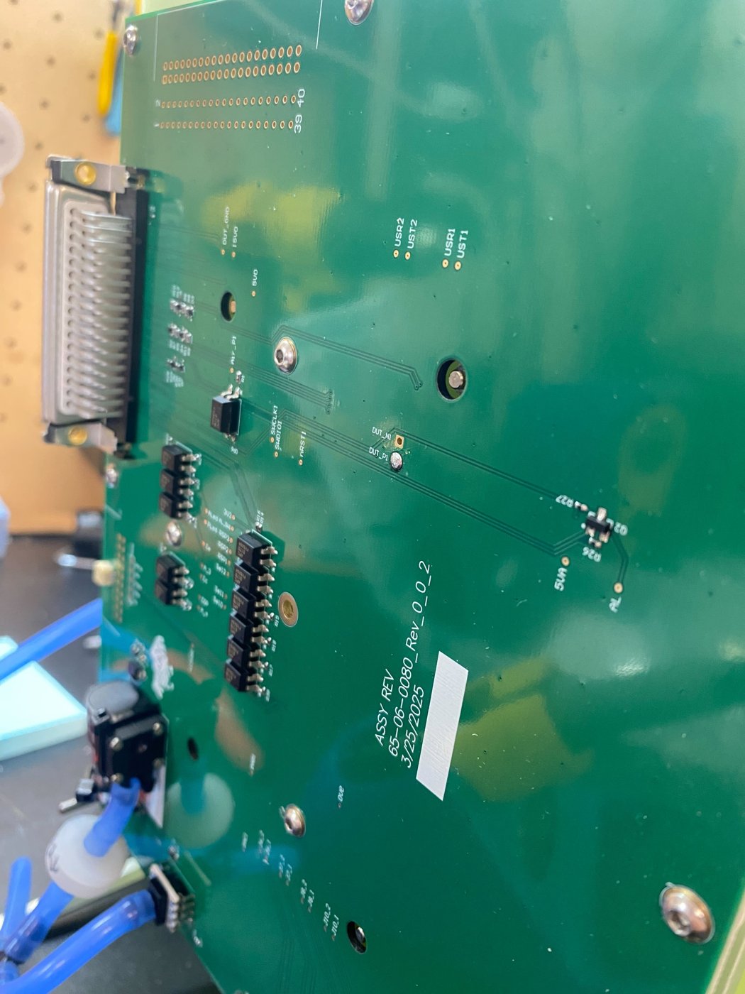 Receptacle soldered to the TPCB main pad