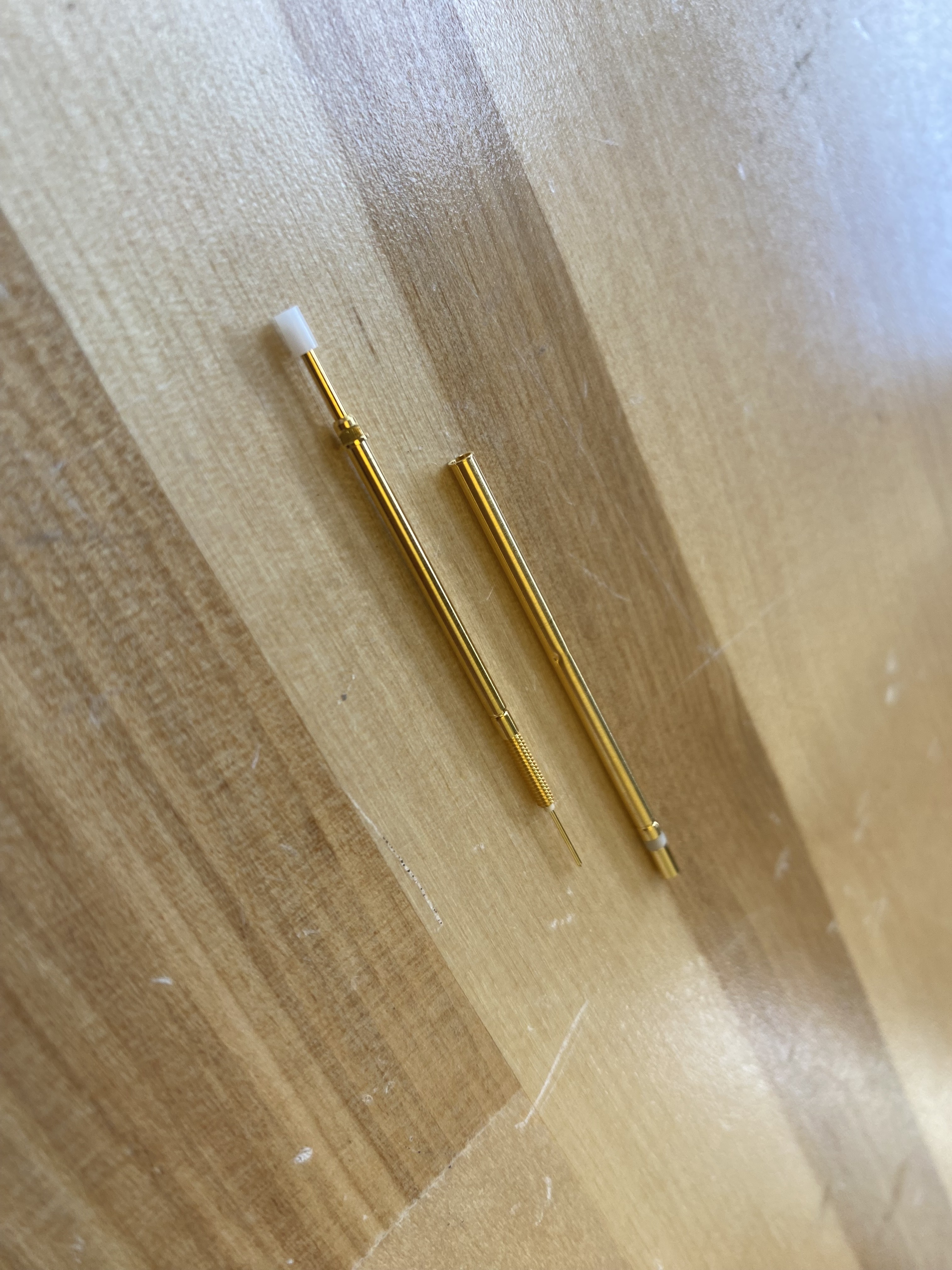 SKS-215 switching probe (bottom) and KS-215 receptacle (top)